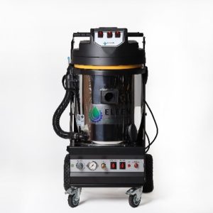 ماكينة الرغوة الحارة الإيطالية هوت فووم تحتوي على كومبرسر وسخان لضخ الرغوة الساخنة الجافة وتقوم أيضا بضخ المنظفات وشفط الرطب والجاف .